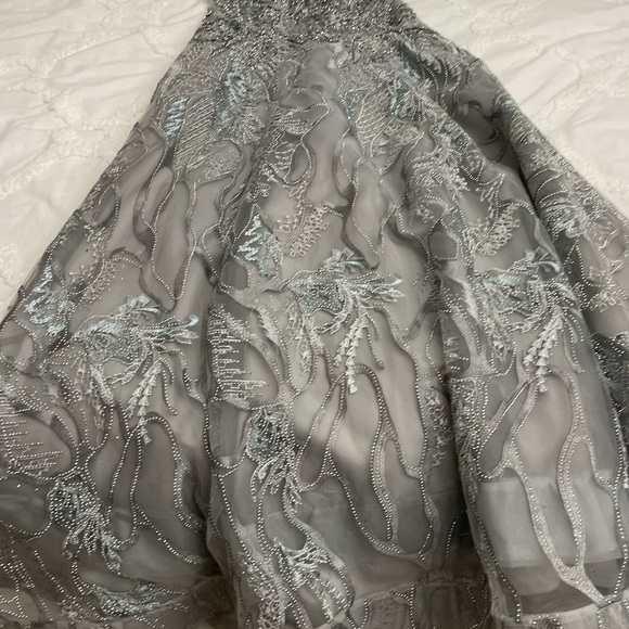 Flowing Gown for mother of the bride or groom. Color gray, beaded. Size 14-16 - Picture 7 of 16